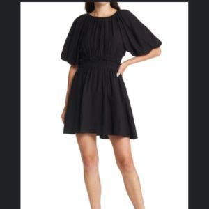 Moon River Bubble Sleeve Back Cutout Mini dress size small